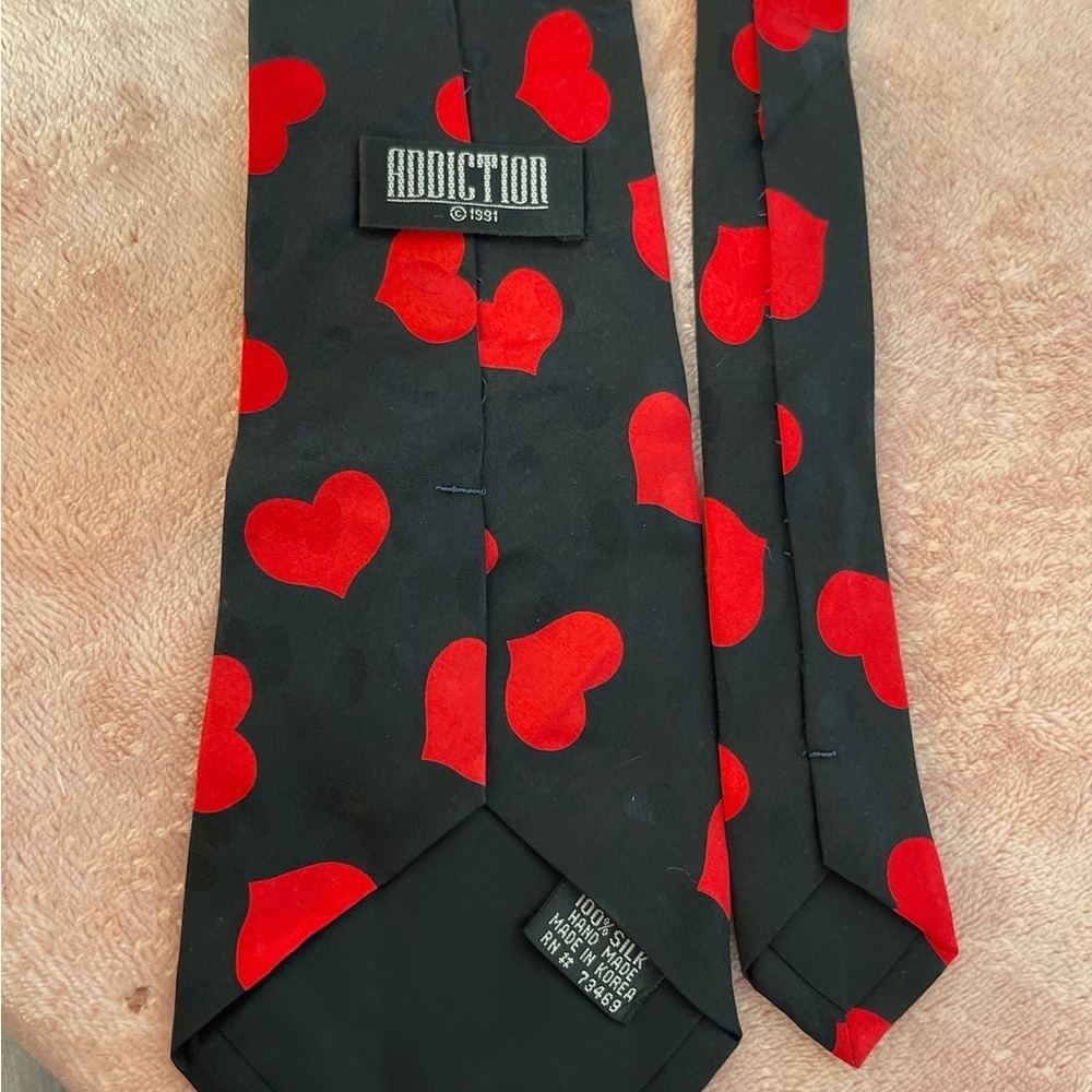 Addiction Tie with Red Heart Pattern on Black - Picture 5 of 8